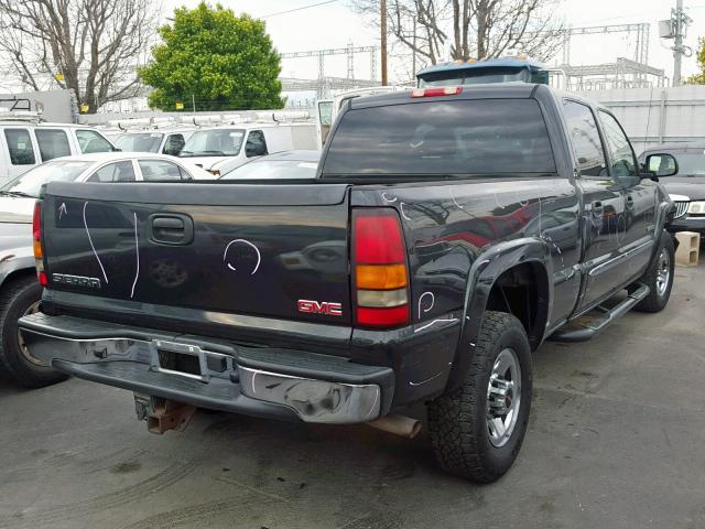 1GTGC23U44F109385 - 2004 GMC SIERRA C25 BLACK photo 4