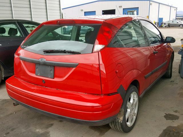 3FAFP3137YR165982 - 2000 FORD FOCUS ZX3 RED photo 4