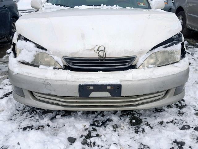 JT8BF28G2Y0288215 - 2000 LEXUS ES 300 WHITE photo 9