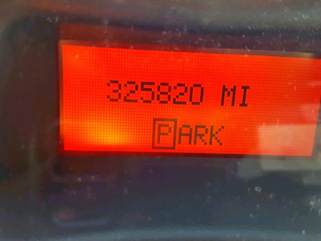 2G2WS522241247163 - 2004 PONTIAC GRAND PRIX GRAY photo 8