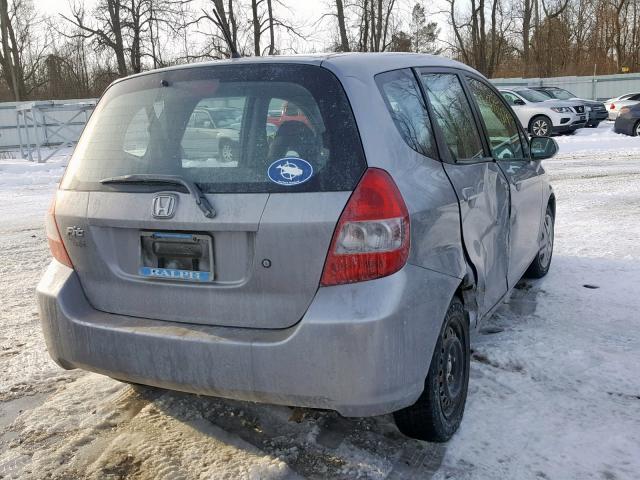 JHMGD38428S058699 - 2008 HONDA FIT SILVER photo 4