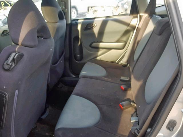 JHMGD38428S058699 - 2008 HONDA FIT SILVER photo 6