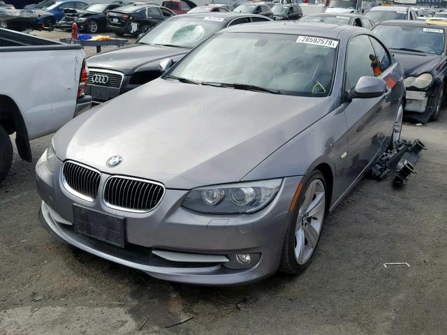 WBAKE5C55BE574191 - 2011 BMW 328 I SULE SILVER photo 2