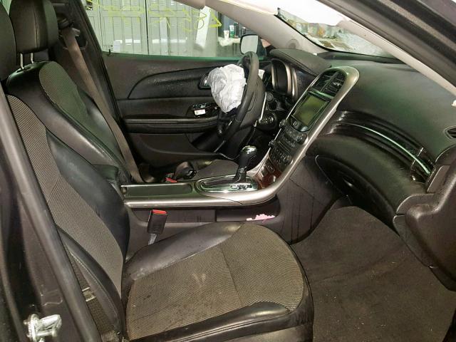 1G11C5SA0DF267195 - 2013 CHEVROLET MALIBU 1LT ნაცრისფერი ფოტო 5