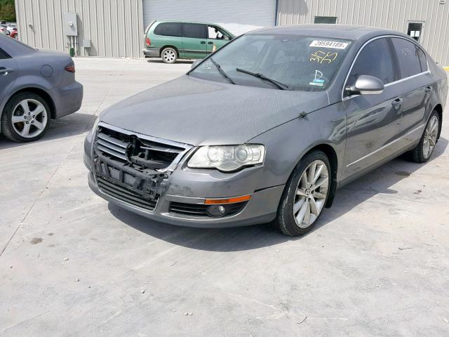 WVWCU73C58P125790 - 2008 VOLKSWAGEN PASSAT VR6 GRAY photo 2