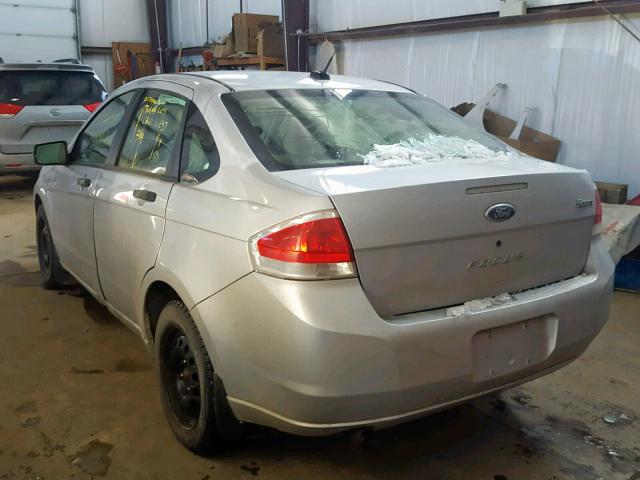 1FAHP34N18W167875 - 2008 FORD FOCUS S/SE SILVER photo 3