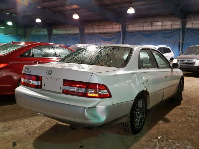 JT8BF28G910335357 - 2001 LEXUS ES 300 WHITE photo 4