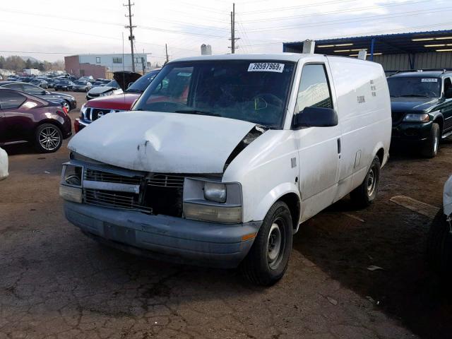 1GCDL19WXYB116943 - 2000 CHEVROLET ASTRO WHITE photo 2