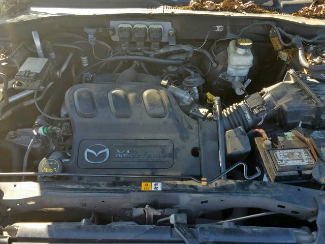 4F2YZ04156KM13363 - 2006 MAZDA TRIBUTE S GRAY photo 7