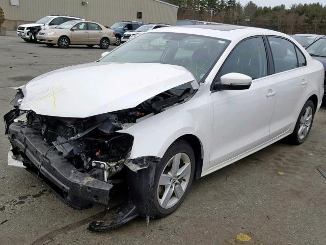 3VWLL7AJ0BM057932 - 2011 VOLKSWAGEN JETTA TDI WHITE photo 2