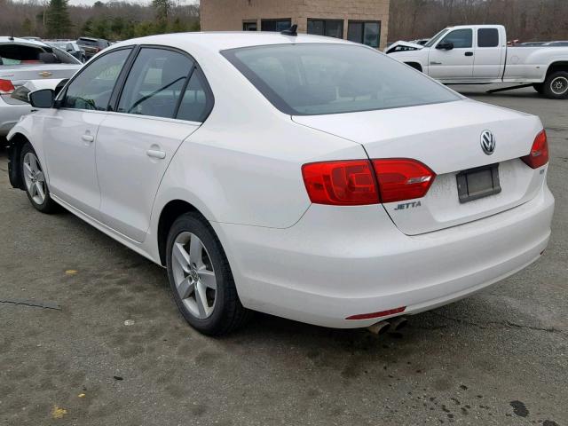 3VWLL7AJ0BM057932 - 2011 VOLKSWAGEN JETTA TDI WHITE photo 3