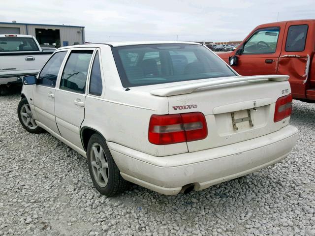 YV1LS5648W1425204 - 1998 VOLVO S70 GLT WHITE photo 3