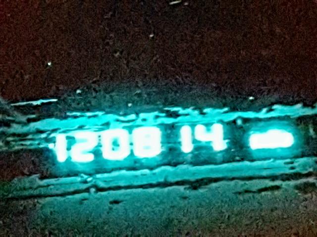 1J8HG48K46C332423 - 2006 JEEP COMMANDER GRAY photo 8