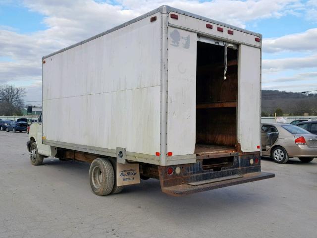 1GBJG31U941247959 - 2004 CHEVROLET BOX TRUCK WHITE photo 3