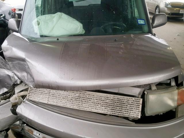 JTLKT324054024594 - 2005 TOYOTA SCION XB GRAY photo 7