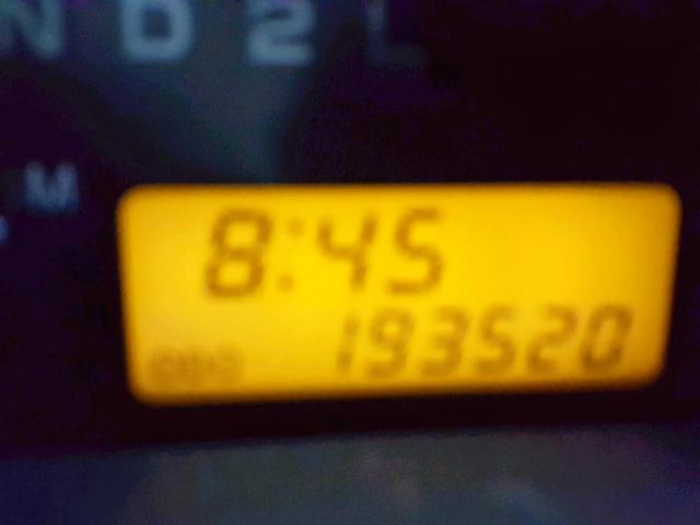 JTLKT324054024594 - 2005 TOYOTA SCION XB GRAY photo 8