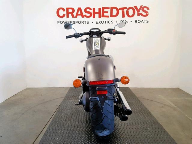 JH2SC6126GK100063 - 2016 HONDA VT1300 CX GRAY photo 4