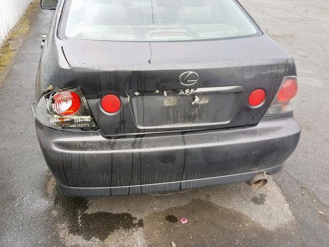 JTHBD192630074050 - 2003 LEXUS IS 300 GRAY photo 9