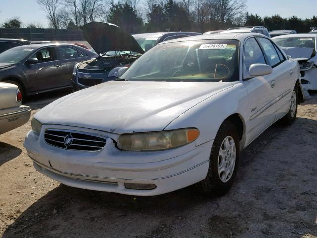 2G4WB52K1Y1123396 - 2000 BUICK REGAL LS WHITE photo 2