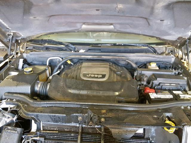 1J8HG582X6C192366 - 2006 JEEP COMMANDER GOLD photo 7