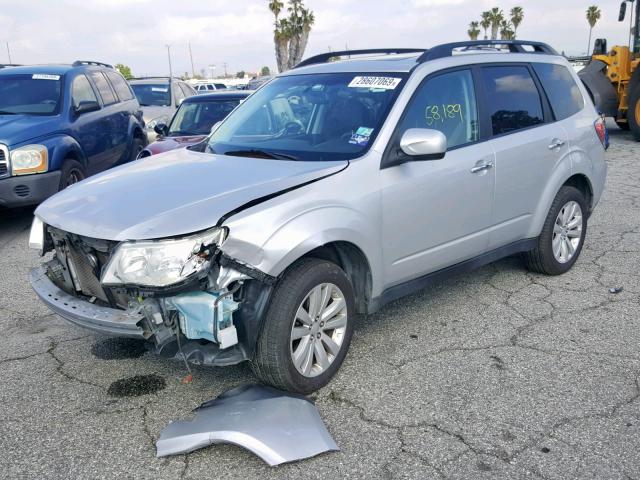 JF2SHAFC0BH756992 - 2011 SUBARU FORESTER L SILVER photo 2