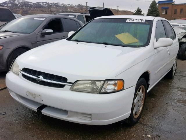 1N4DL01D1WC266604 - 1998 NISSAN ALTIMA XE WHITE photo 2