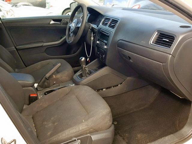 3VW1K7AJ5EM378542 - 2014 VOLKSWAGEN JETTA BASE WHITE photo 5