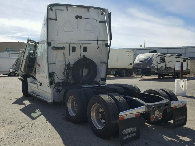 1FUJGLDR5CSBC7370 - 2012 FREIGHTLINER CASCADIA 1 WHITE photo 3