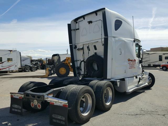 1FUJGLDR5CSBC7370 - 2012 FREIGHTLINER CASCADIA 1 WHITE photo 4