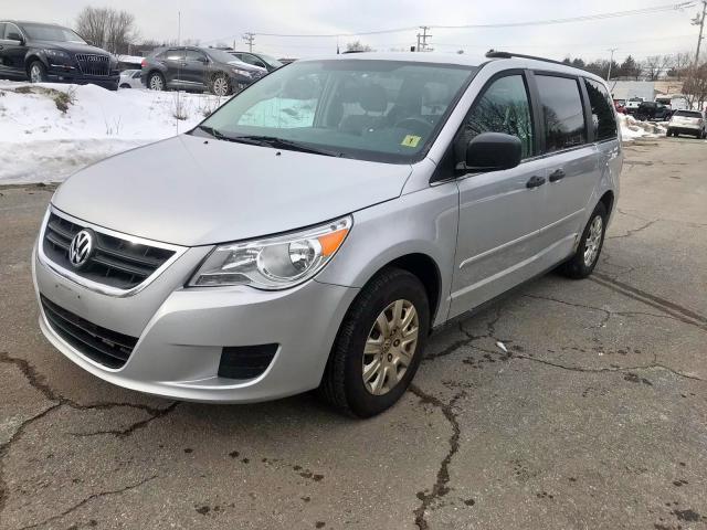 2V8HW44159R595530 - 2009 VOLKSWAGEN ROUTAN S SILVER photo 3