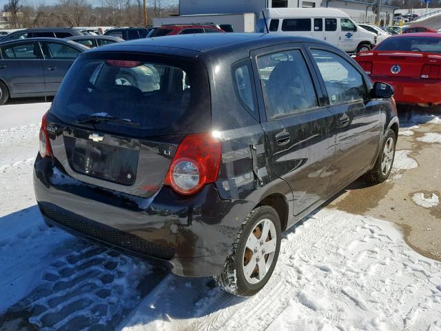 KL1TD66E89B612138 - 2009 CHEVROLET AVEO LS BLACK photo 4