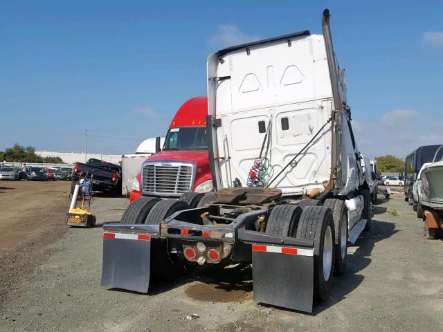 1FUJGLDR8CLBF5321 - 2012 FREIGHTLINER CASCADIA 1 WHITE photo 4