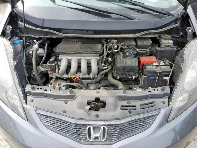 JHMGE8H33DC044476 - 2013 HONDA FIT GRAY photo 7