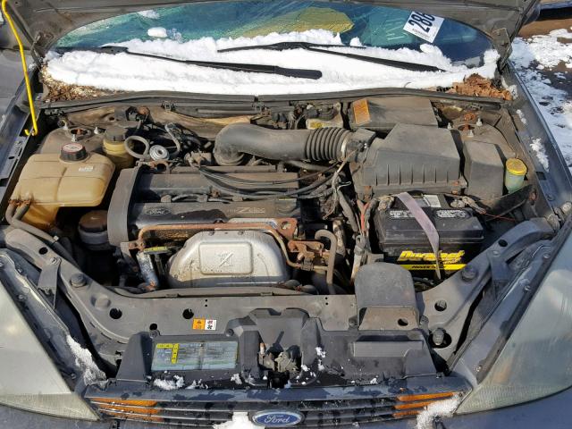 1FAFP343X4W150007 - 2004 FORD FOCUS SE C GRAY photo 7