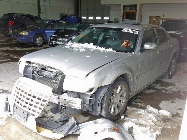 2C3AA63H25H103398 - 2005 CHRYSLER 300C SILVER photo 2