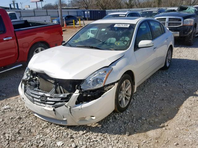 1N4BL2AP0BN421249 - 2011 NISSAN ALTIMA SR WHITE photo 2