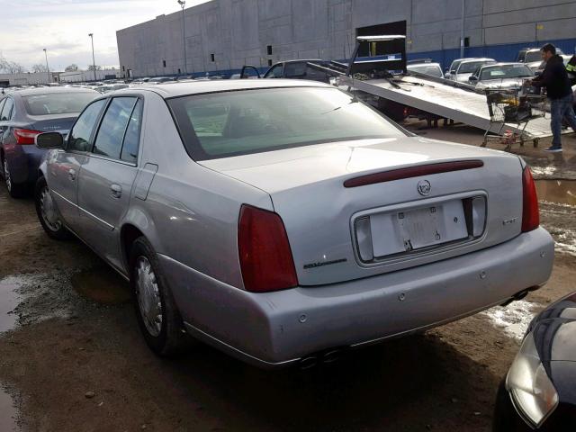 1G6KF57982U255826 - 2002 CADILLAC DEVILLE DT SILVER photo 3