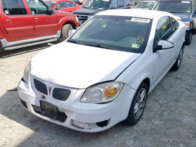 1G2AL15F177224267 - 2007 PONTIAC G5 WHITE photo 2