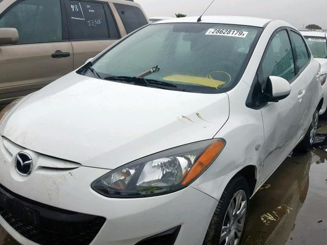 JM1DE1KZ5E0187098 - 2014 MAZDA MAZDA2 SPO WHITE photo 2