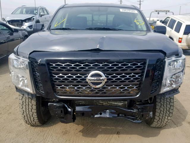 1N6AA1EJ0HN528285 - 2017 NISSAN TITAN S GRAY photo 9