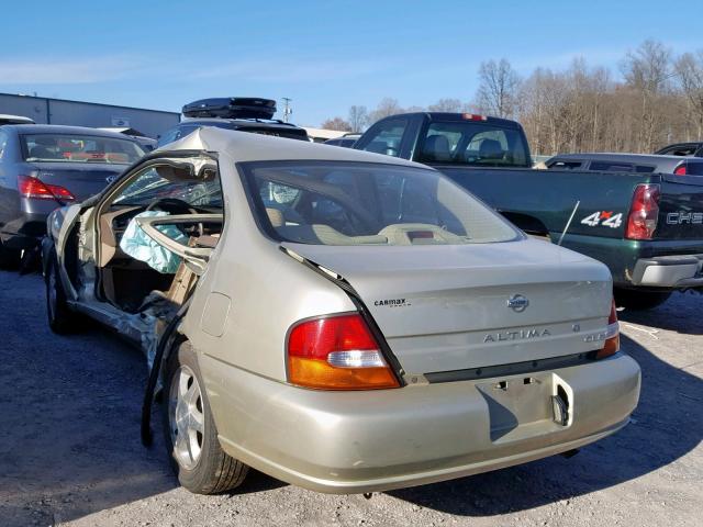 1N4DL01D0XC272041 - 1999 NISSAN ALTIMA XE GOLD photo 3