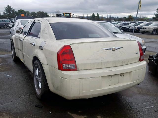 2C3JA43R55H622944 - 2005 CHRYSLER 300 WHITE photo 3