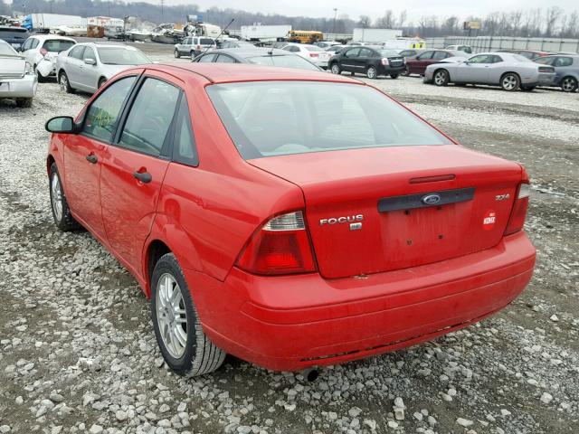 1FAFP34N65W284306 - 2005 FORD FOCUS ZX4 RED photo 3