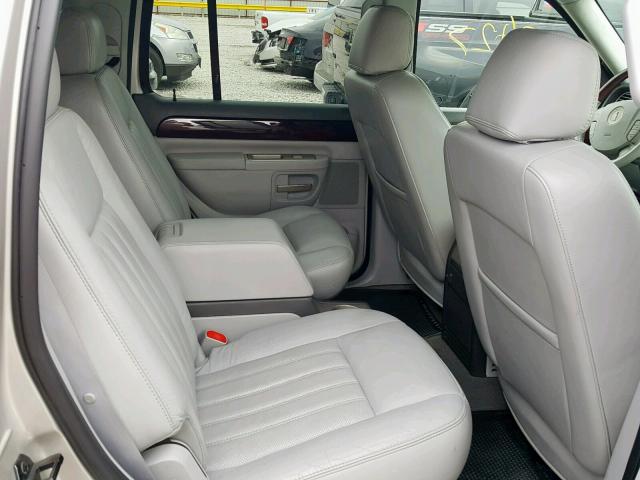5LMEU68H14ZJ47333 - 2004 LINCOLN AVIATOR 银色 照片 6