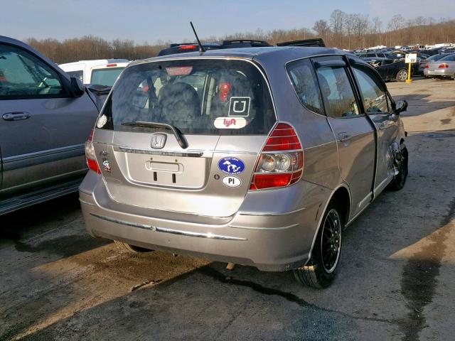 JHMGD37428S042309 - 2008 HONDA FIT GRAY photo 4