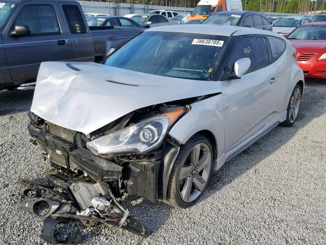 KMHTC6AE3DU143178 - 2013 HYUNDAI VELOSTER T GRAY photo 2