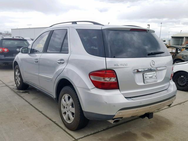 4JGBB75E36A002579 - 2006 MERCEDES-BENZ ML 500 SILVER photo 3