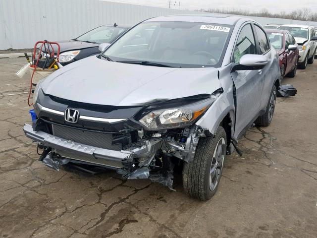 3CZRU6H56JG705181 - 2018 HONDA HR-V EX SILVER photo 2