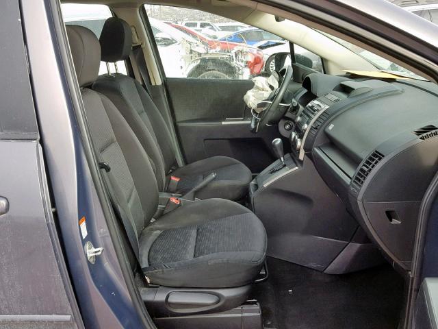 JM1CR293990329272 - 2009 MAZDA 5 GRAY photo 5