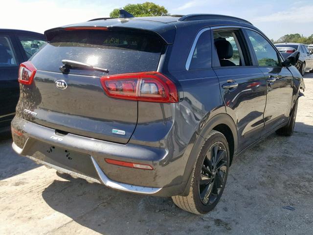 KNDCC3LC1J5134998 - 2018 KIA NIRO EX GRAY photo 4